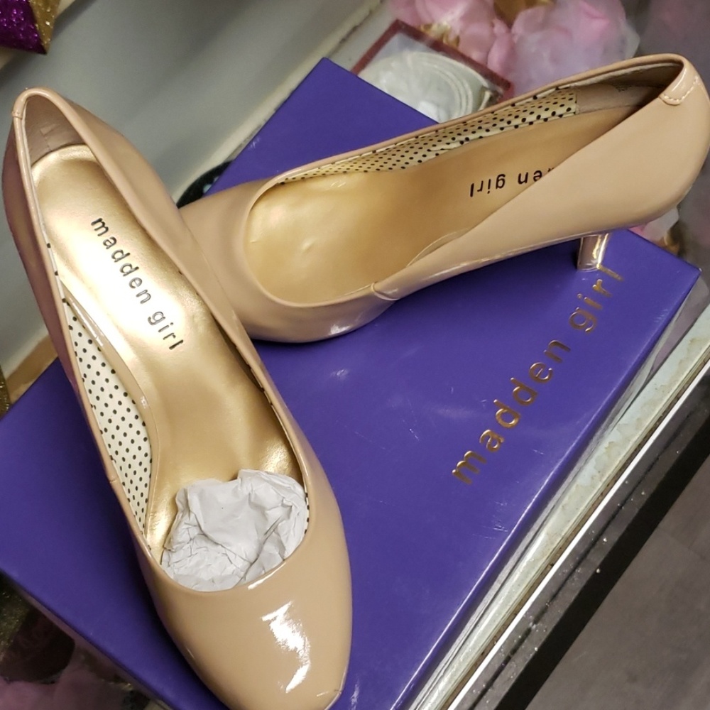 Madden Girl pumps